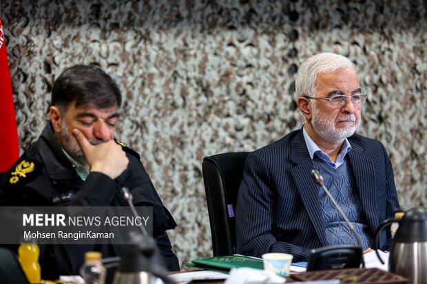 اسکندر مومنی وزیر کشور در جلسه هیئت امنای بنیاد حفظ آثار و نشر ارزش‌های دفاع مقدس