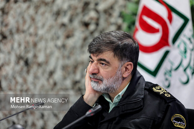 سردار احمدرضا رادان فرمانده فراجا در جلسه هیئت امنای بنیاد حفظ آثار و نشر ارزش‌های دفاع مقدس