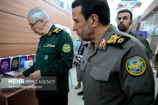 سردار سرلشکر پاسدار محمدباقری رئیس ستاد کل نیروهای مسلح در جلسه هیئت امنای بنیاد حفظ آثار و نشر ارزش‌های دفاع مقدس