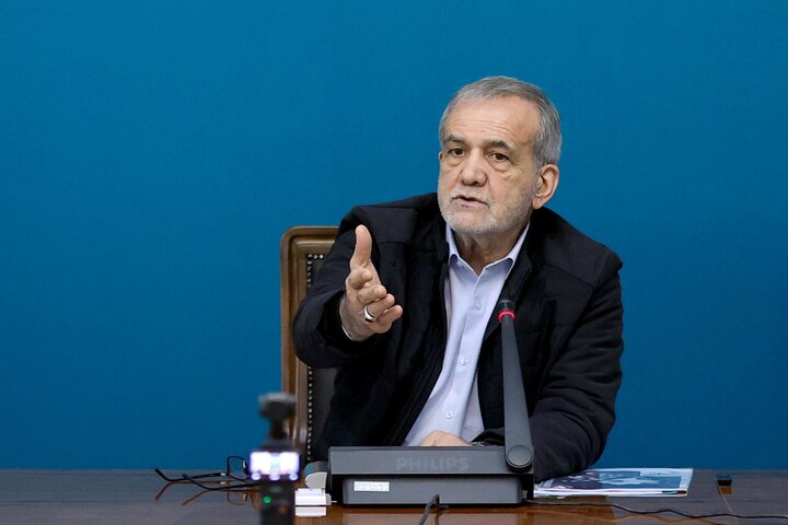 پزشکیان: جنگی که امروز درگیر آن هستیم از جنگ ۸ ساله سختتر است پزشکیان: جنگی که امروز درگیر آن هستیم از جنگ ۸ ساله سختتر است