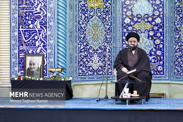 مراسم ترحیم پدر دریادار شهرام ایرانی فرمانده نداجا
