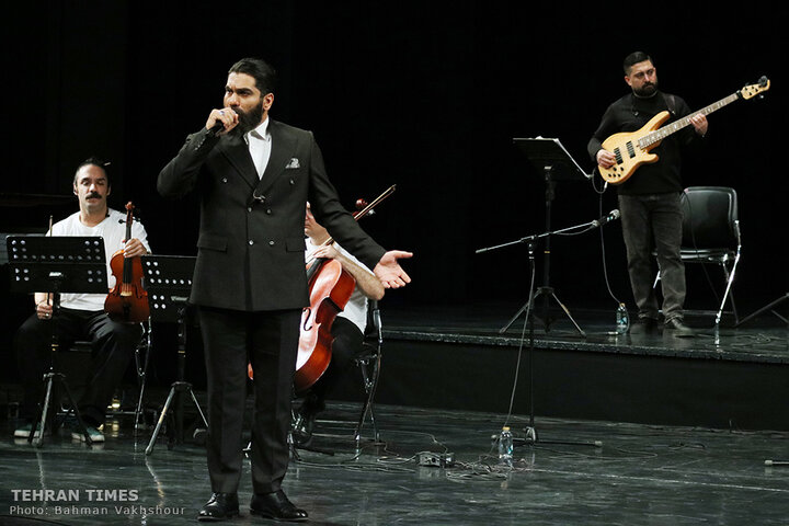 Iranian singer Ali Zand-Vakili performs at Fajr Music Festival