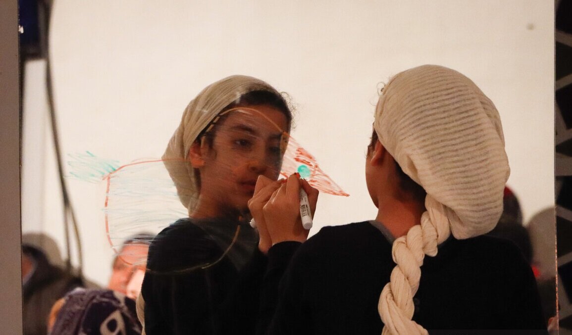 نمایش «سکوتِ وقت تماشای فلامینگوهای بهاری»؛ مرز میان انتخابهای انسانی و بحرانهای زیستمحیطی