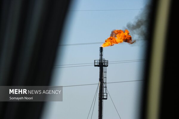 Rus şirketleri petrol sahalarını geliştirmek için İran'la işbirliği yapıyor Rus şirketleri petrol sahalarını geliştirmek için İran'la işbirliği yapıyor