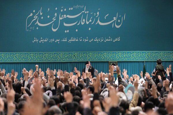 رهبر انقلاب: راهپیمایی ۲۲ بهمن نشان داد تهدیدات نرمافزاری کارساز نیست رهبر انقلاب: راهپیمایی ۲۲ بهمن نشان داد تهدیدات نرمافزاری کارساز نیست