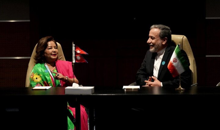 İran ve Nepal Dışişleri Bakanları bir araya geldi İran ve Nepal Dışişleri Bakanları bir araya geldi
