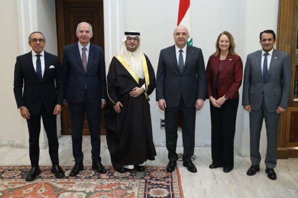 تاکید سفیر مصر بر لزوم خروج صهیونیستها از لبنان در زمان مقرر