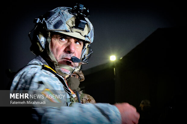 غُرش موشکهاو پهپادها در رزمایش پیامبر اعظم(ص)/خط ونشان سپاه برای دشمن