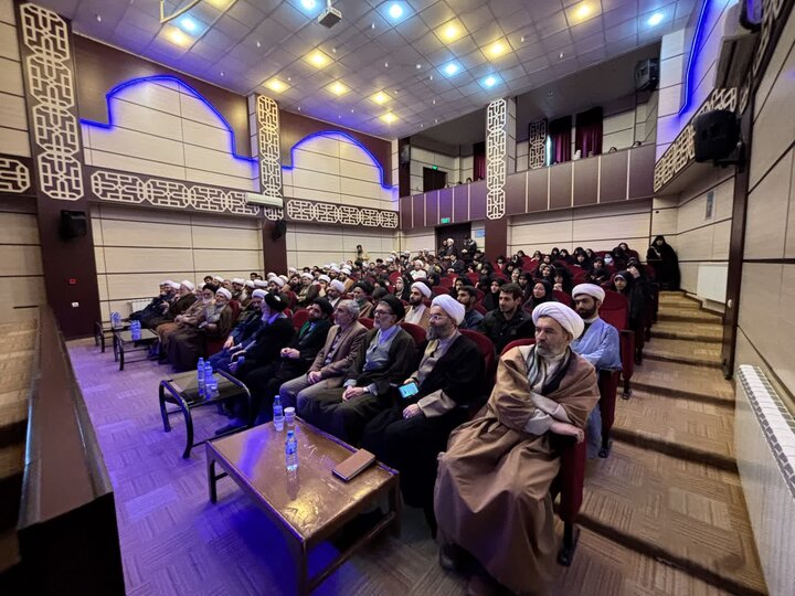 همایش طلایهداران تبلیغ در بیجار برگزار شد