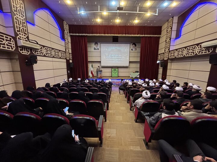 همایش طلایهداران تبلیغ در بیجار برگزار شد