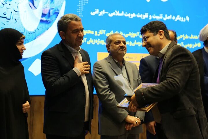 کسب رتبه نخست جهاد دانشگاهی قزوین در رویداد ملی آموزش زبانهای خارجه