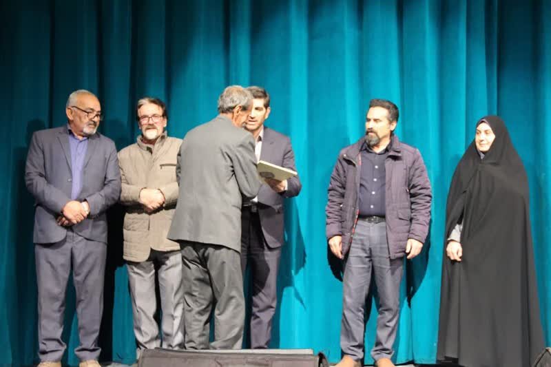 ۲ پیشکسوت موسیقی لرستان تقدیر شدند