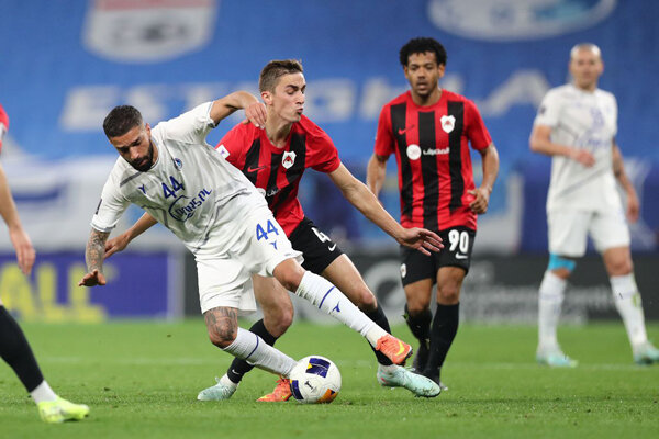 صعود آبیها با سرمربی ایرانی؛ استقلال با حذف پرسپولیس به رونالدو رسید