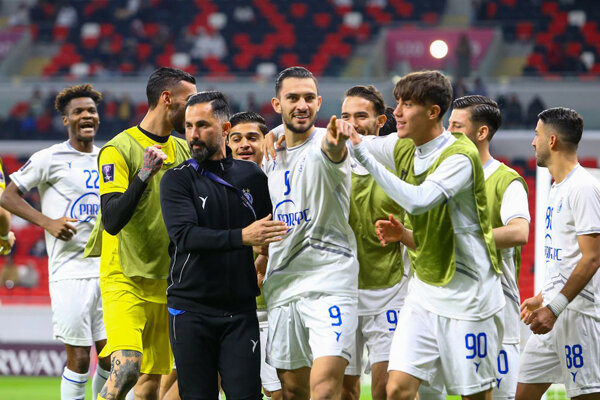 تیم فوتبال استقلال و الریان قطر