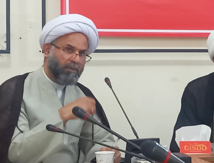 توجه به نماز میتواند آسیبهای اجتماعی را کاهش دهد