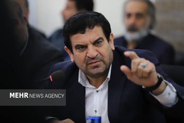 انتقاد نماینده آبادان ازسوءمدیریت آب در خوزستان وتهدید به استیضاح وزیر انتقاد نماینده آبادان ازسوءمدیریت آب در خوزستان وتهدید به استیضاح وزیر