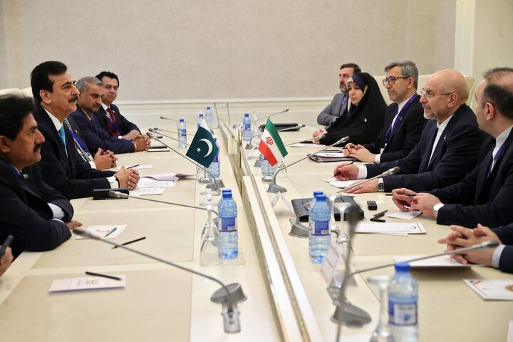 İran Meclis Başkanı Pakistan ve Umman Meclis Başkanlarıyla görüştü İran Meclis Başkanı Pakistan ve Umman Meclis Başkanlarıyla görüştü