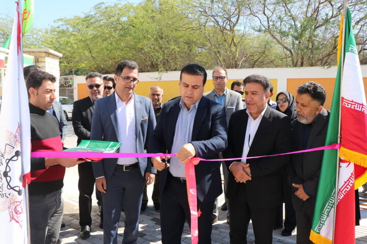 پارکینگ مرکز بهداشت و درمان خارگ به بهرهبرداری رسید پارکینگ مرکز بهداشت و درمان خارگ به بهرهبرداری رسید