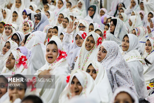 جشن تکلیف ۳۵۰۰ دختر شهر تهران