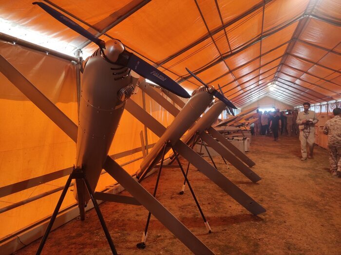 IRGC unveils advanced military equipment in war game