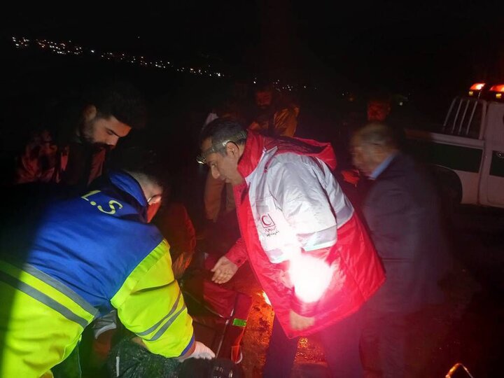 ثبت ۴۰ مصدوم در واژگونی اتوبوس در محور اسلامآباد غرب به کرمانشاه