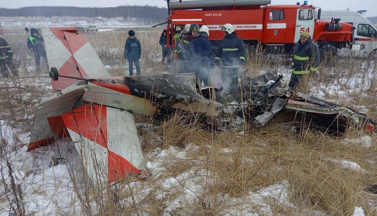 Rus uçağı düştü; 2 kişi öldü(+foto)