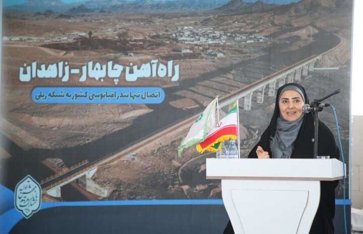 وزیر راه و شهرسازی : خط ریلی چابهار – زاهدان شاهرگ ارتباطی کشور است