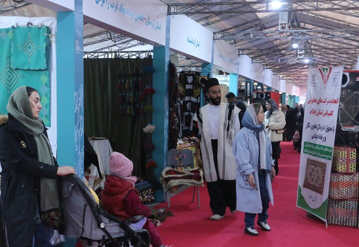برپایی نمایشگاه در کنار جشنواره فجر صنایع دستی برپایی نمایشگاه در کنار جشنواره فجر صنایع دستی