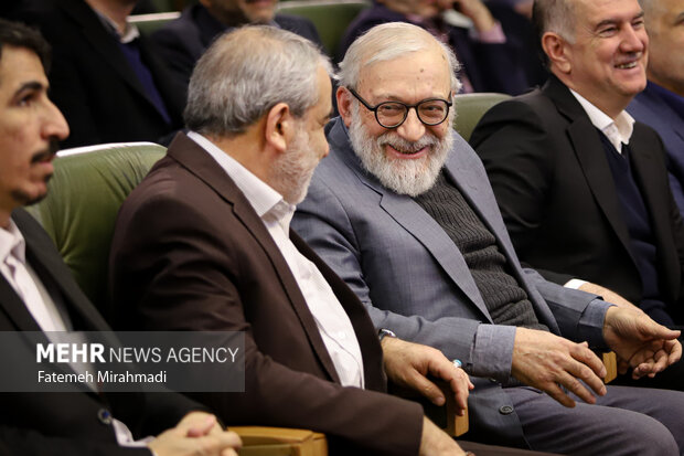 <a href='https://sayeb.ir/tag/%d9%85%d8%ad%d9%85%d8%af%d8%ac%d9%88%d8%a7%d8%af-%d9%84%d8%a7%d8%b1%db%8c%d8%ac%d8%a7%d9%86%db%8c'></div>محمدجواد لاریجانی</a> مدیر <a href='https://sayeb.ir/tag/%d9%be%da%98%d9%88%d9%87%d8%b4%da%af%d8%a7%d9%87-%d8%af%d8%a7%d9%86%d8%b4%d9%87%d8%a7%db%8c-%d8%a8%d9%86%db%8c%d8%a7%d8%af%db%8c'>پژوهشگاه دانشهای بنیادی</a> در دومین جایزه ملی قانون