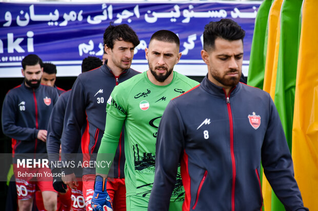 لیگ برتر فوتبال - آلومینیوم و پرسپولیس