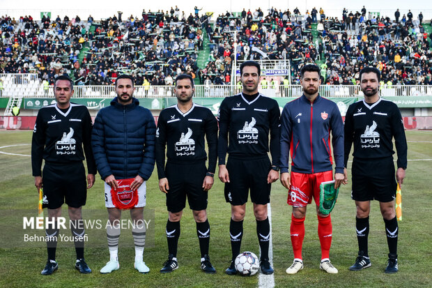 لیگ برتر فوتبال - آلومینیوم و پرسپولیس