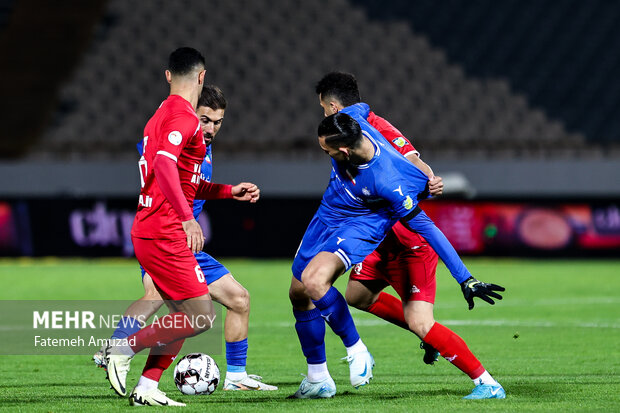 لیگ برتر فوتبال - استقلال و نساجی