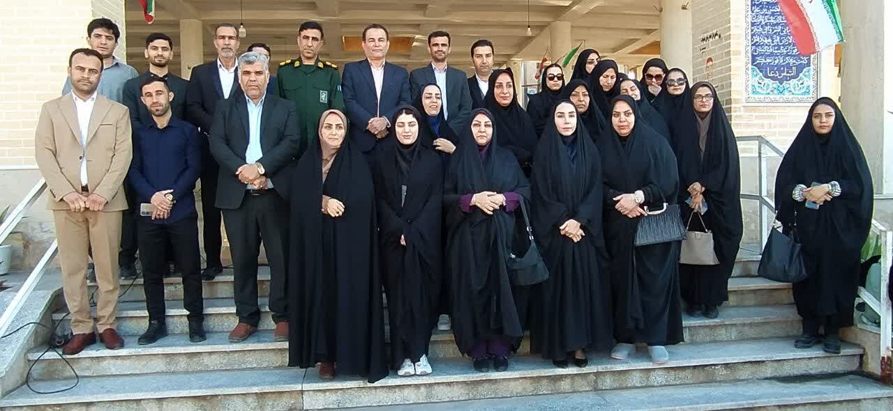 مربیان پرورشی سربازان خط مقدم تعلیم و تربیت هستند مربیان پرورشی سربازان خط مقدم تعلیم و تربیت هستند