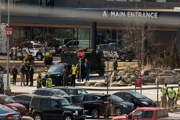Police officer killed, five injured in Pennsylvania