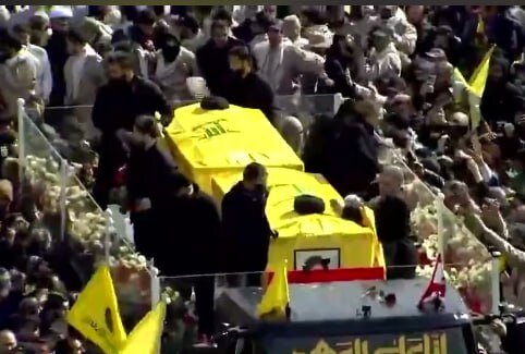 یک بدرقه تاریخی در مراسمی خیرهکننده؛ بر آن عهد که بستیم هستیم+ تصاویر