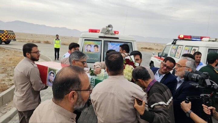 استقبال از پیکر مطهر دو شهید دوران دفاع مقدس در لامرد