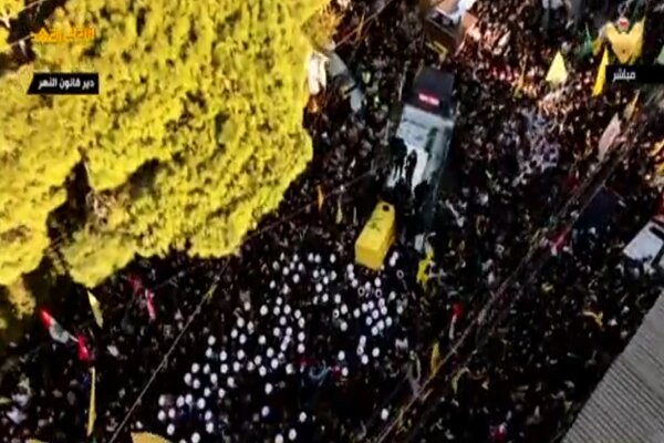 برگزاری مراسم تشییع باشکوه پیکر هاشم صفیالدین به سمت مرقدش+فیلم