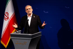 پزشکیان: نمی‌شود مسئولان و سیاستگذاران از کتاب آگاهی نداشته باشند