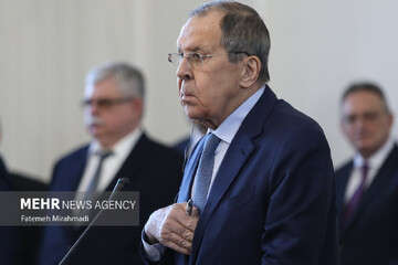 West wants Arab nations to remain wary towards Iran: Lavrov