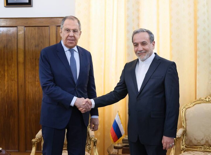 Erakçi ve Lavrov arasında Tahran'da kritik görüşme Erakçi ve Lavrov arasında Tahran'da kritik görüşme