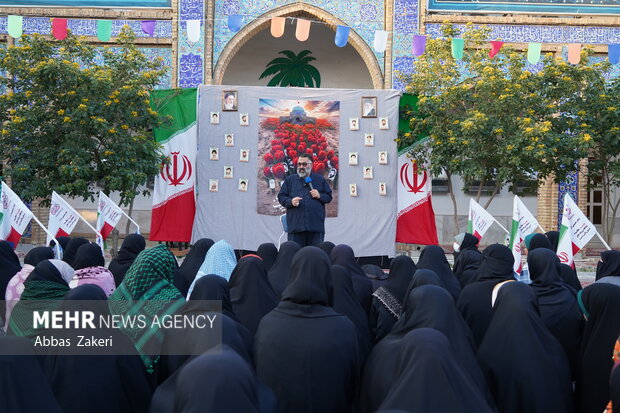 بازدید دانشجویان هرمزگانی از مناطق عملیاتی جنوب