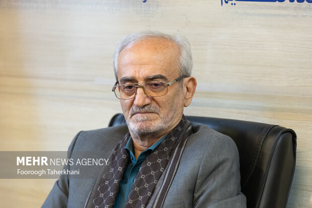 ماجرای دو شعر مولوی و سعدی که حاج علی آهی،آنها را از کتاب درسی حذف کرد