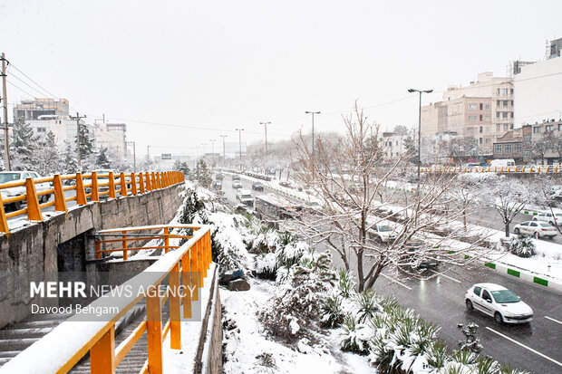 بارش برف در شهرستان راز و جرگلان