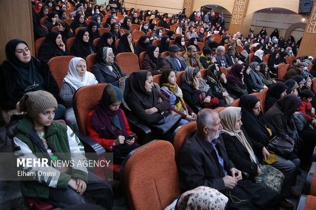 مراسم یادواره ۵۶۲ زن شهیده استان کردستان