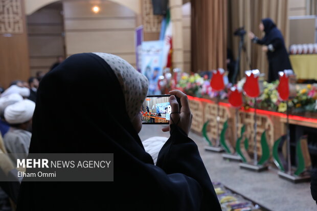 مراسم یادواره ۵۶۲ زن شهیده استان کردستان
