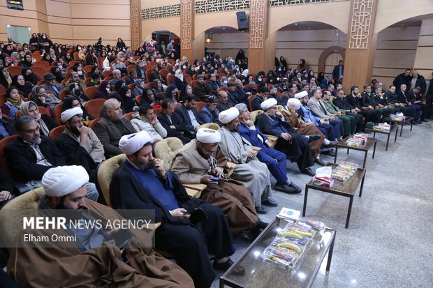 مراسم یادواره ۵۶۲ زن شهیده استان کردستان