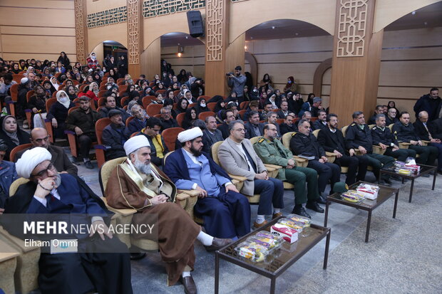 مراسم یادواره ۵۶۲ زن شهیده استان کردستان