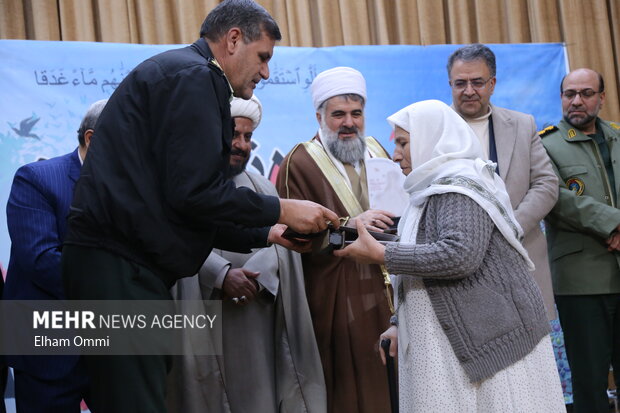 مراسم یادواره ۵۶۲ زن شهیده استان کردستان