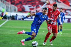 نگاهی به خریدهای جدید استقلال و  پرسپولیس/ کدام بازیکنان جدا شدند؟