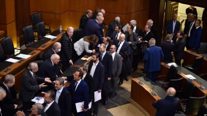 کابینه «نواف سلام» از پارلمان لبنان رأی اعتماد گرفت